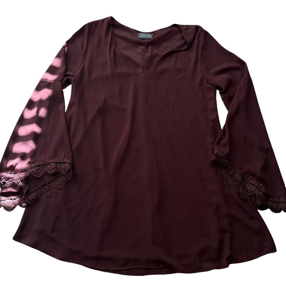 ASTR Burgundy Loose Long Bell Sleeve Dress